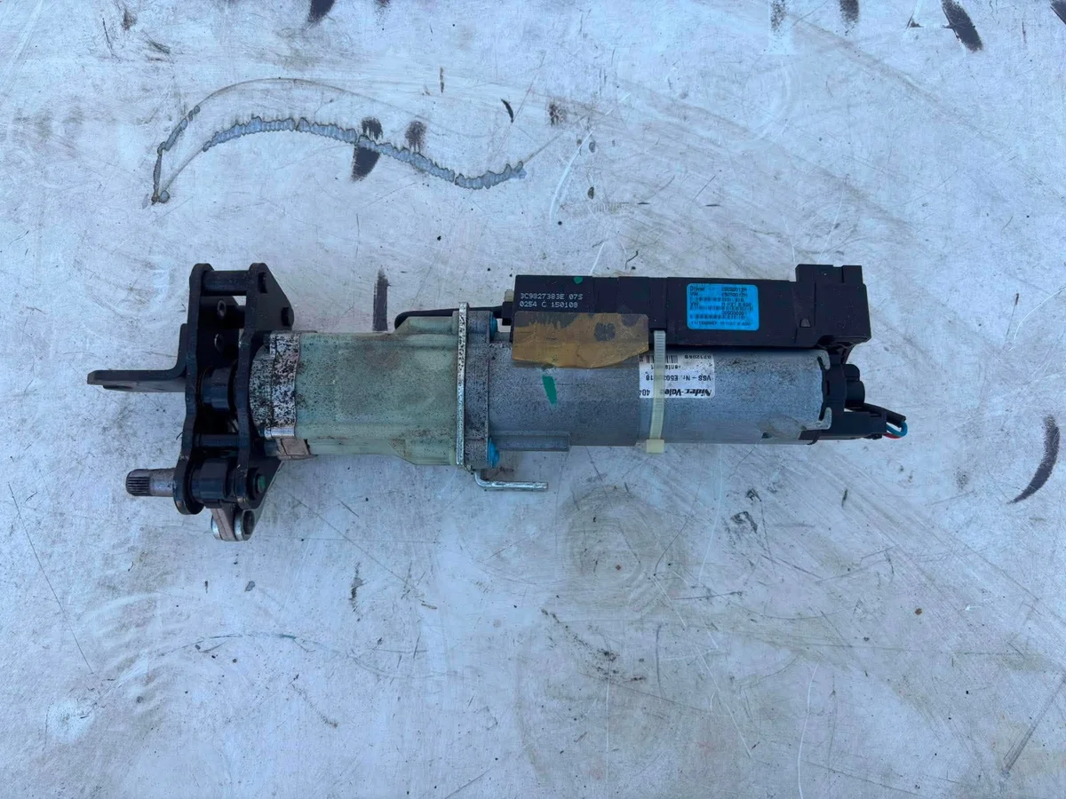 Motor Portón Trasero VW Passat B6 3C9827383E