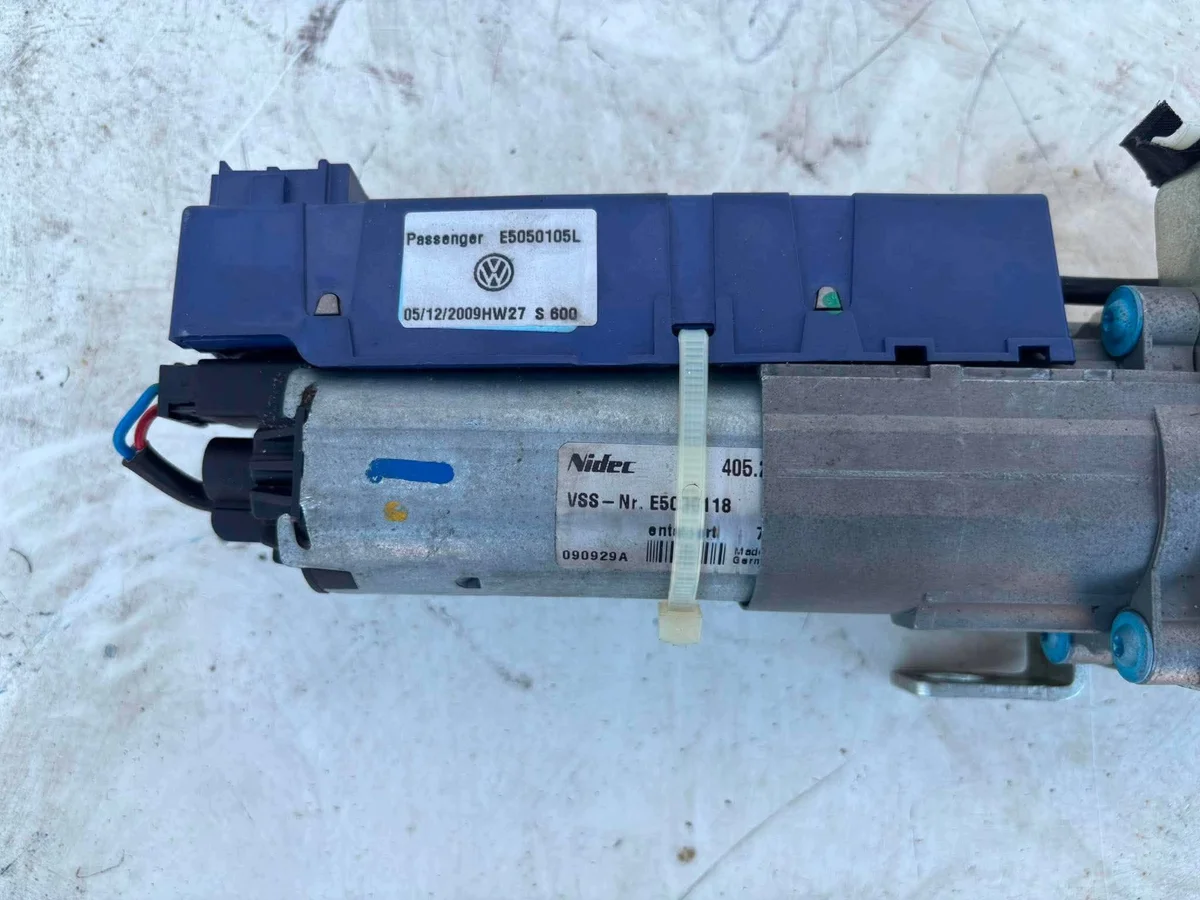 VW Passat B6 Electric Tailgate Strut Right image 3