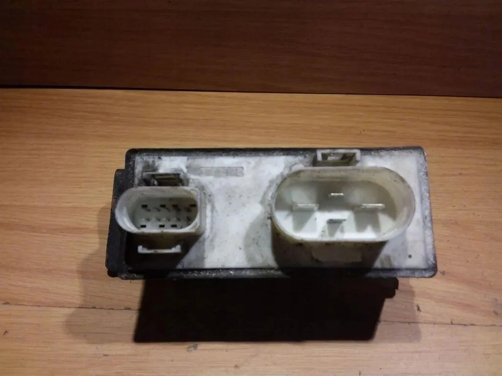 Relais ventilator koeling Ford Galaxy III image 3