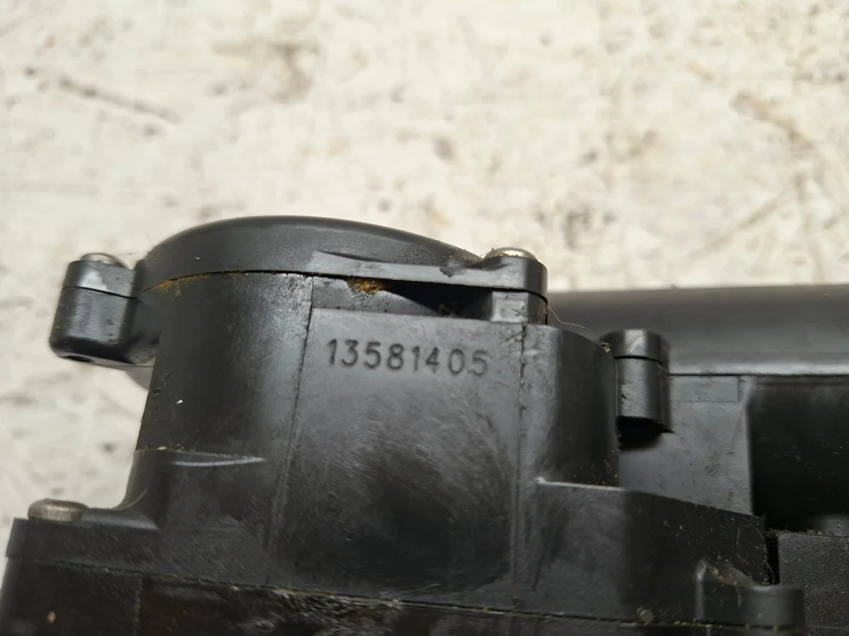 Serrure hayon Opel Insignia A 13581405 image 3