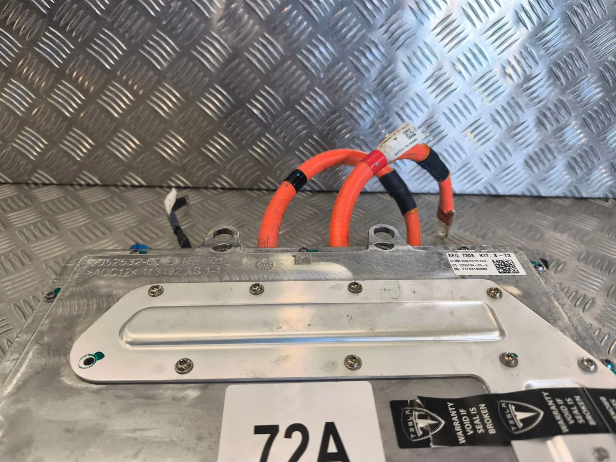 Tesla Model X Inversor 103825100E Usado image 4