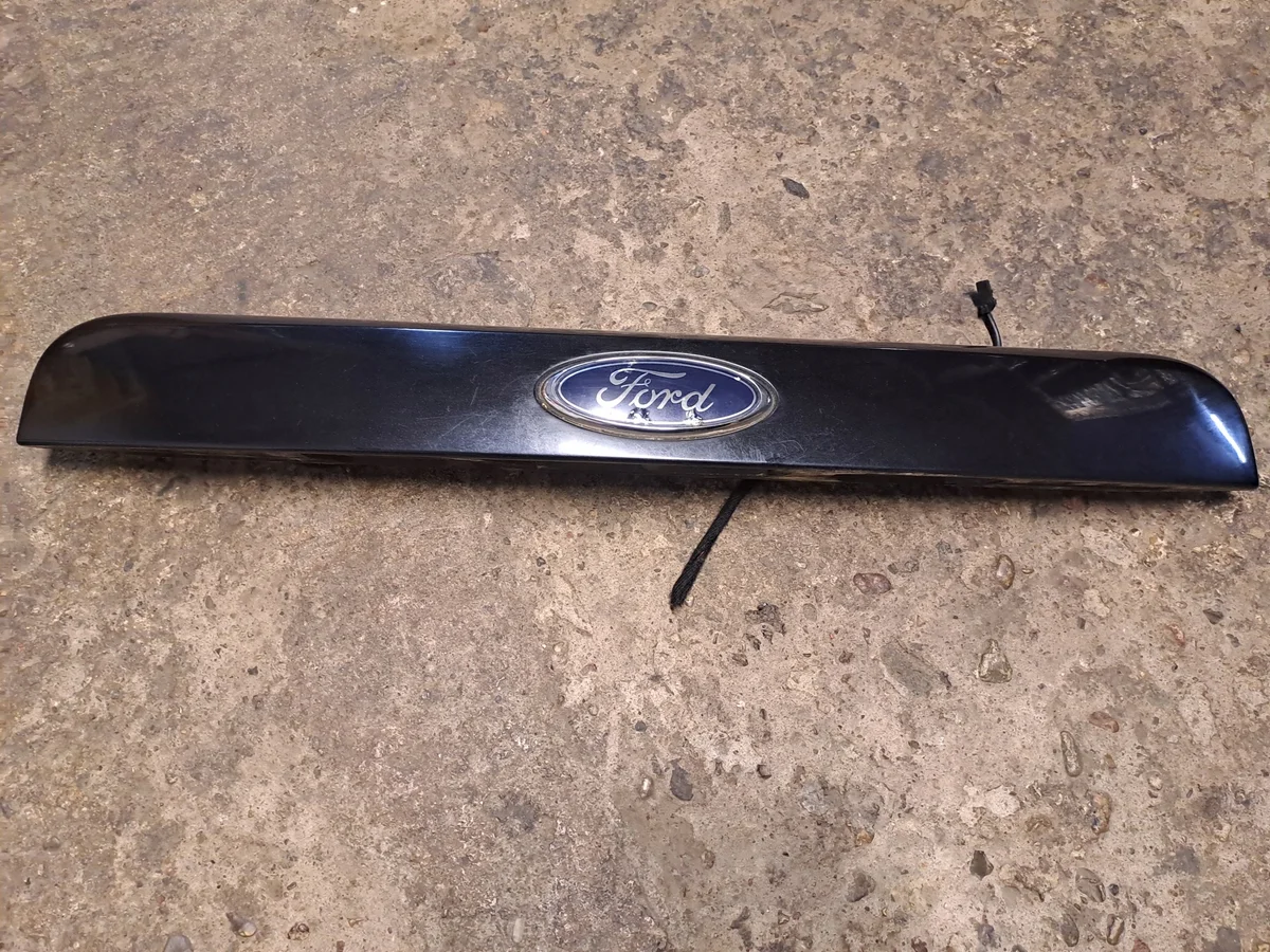 Klappe hinten Blende FORD Mondeo MK3 Kombi image 3