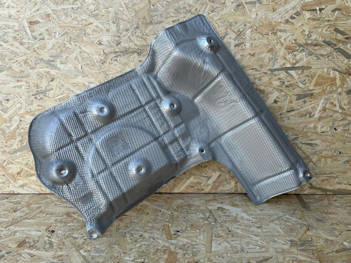 Värmesköld Citroen C4 III 9857583080