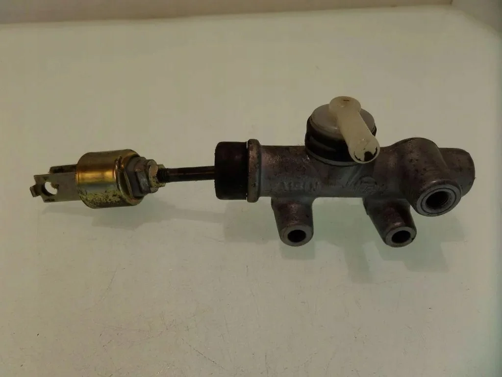 Cylindre d'embrayage Toyota Avensis Verso