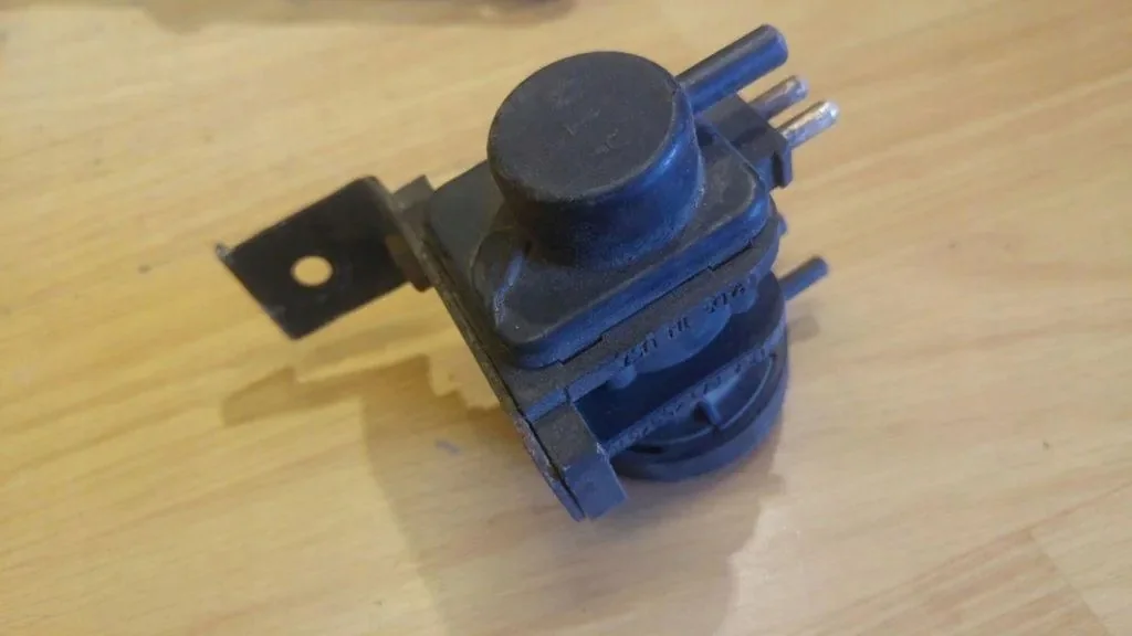 Magnetventil Mercedes E W210 0005450327