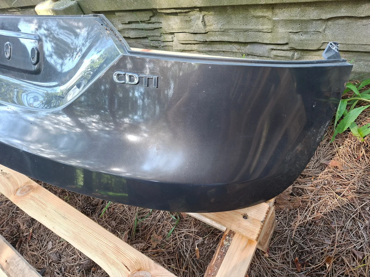 Opel Insignia A Lift Kombi Tailgate Trim