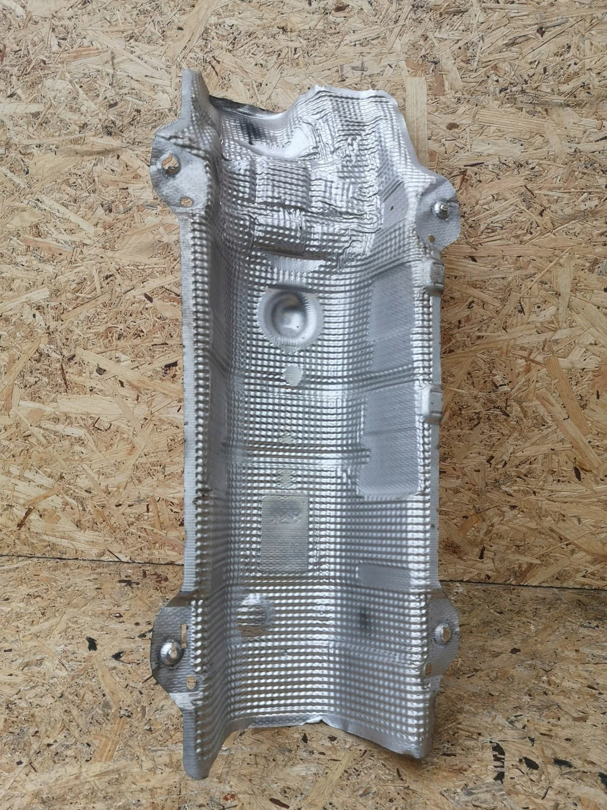 Citroen DS3 Crossback 9824310880 - Protezione Termica Usata