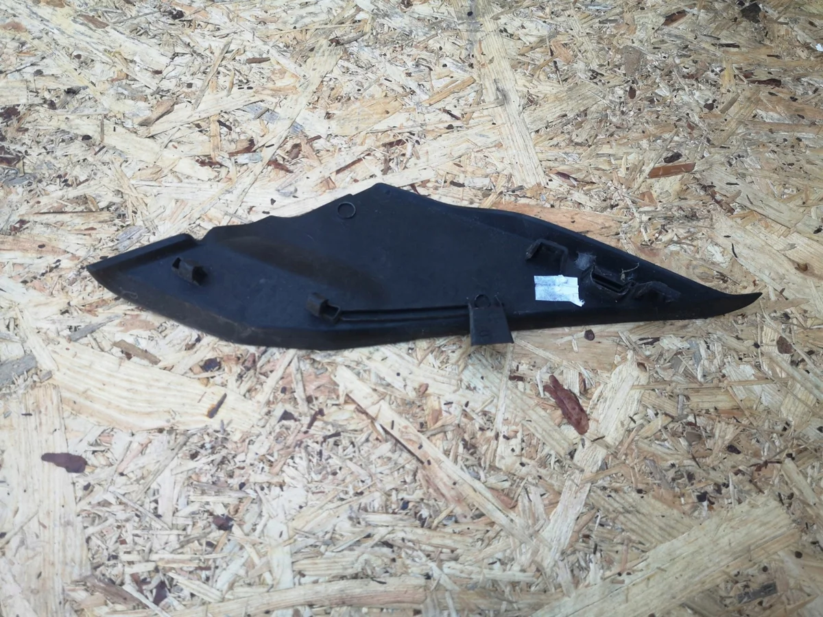 DS3 CROSSBACK Left Windshield Corner Used image 3