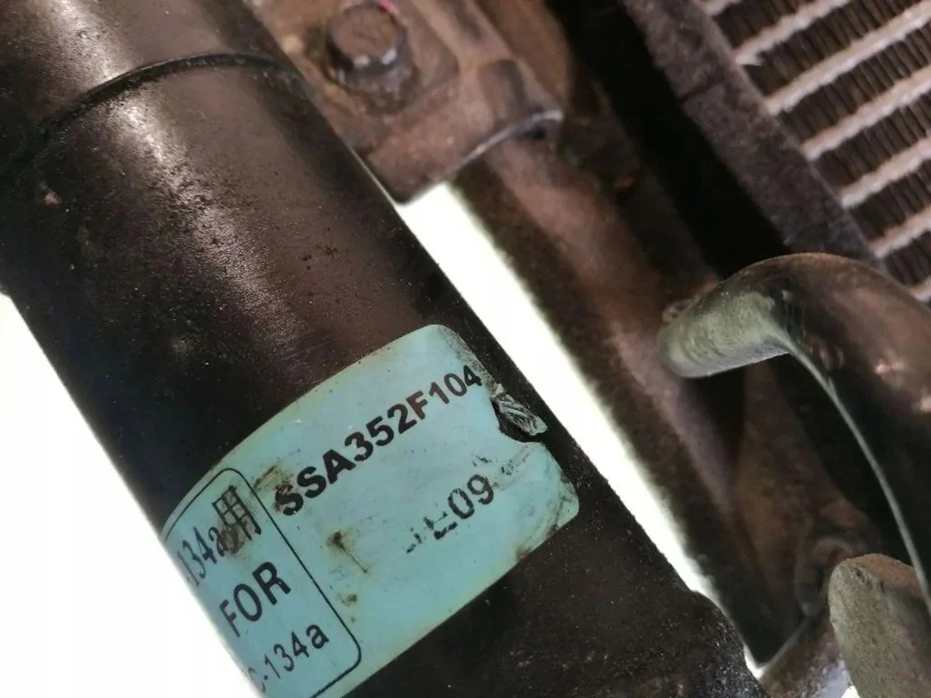Mitsubishi ilmastoinnin kenno SSA352F104 image 3
