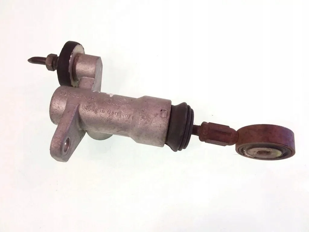 Cylindre d'embrayage Audi A4 8D1721401 image 3