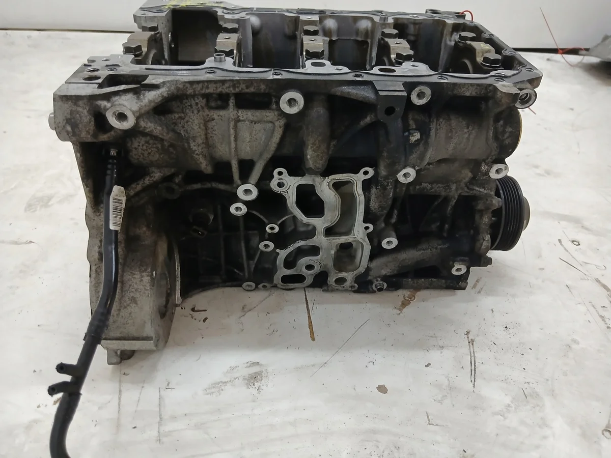 Bloc moteur BMW OE 7810596 image 7