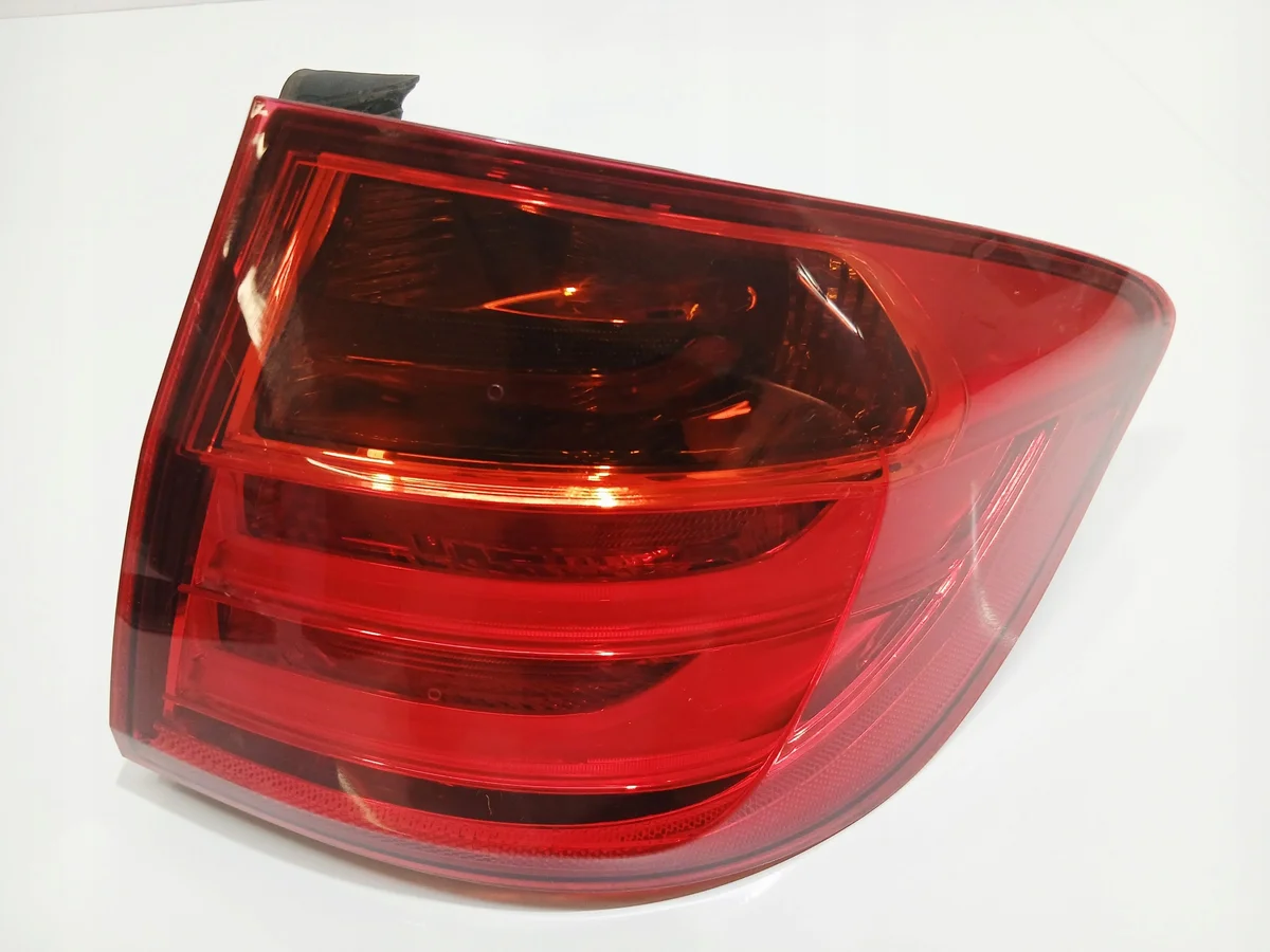 Takavalaisin oikea BMW F31 LCI 7372210 image 3
