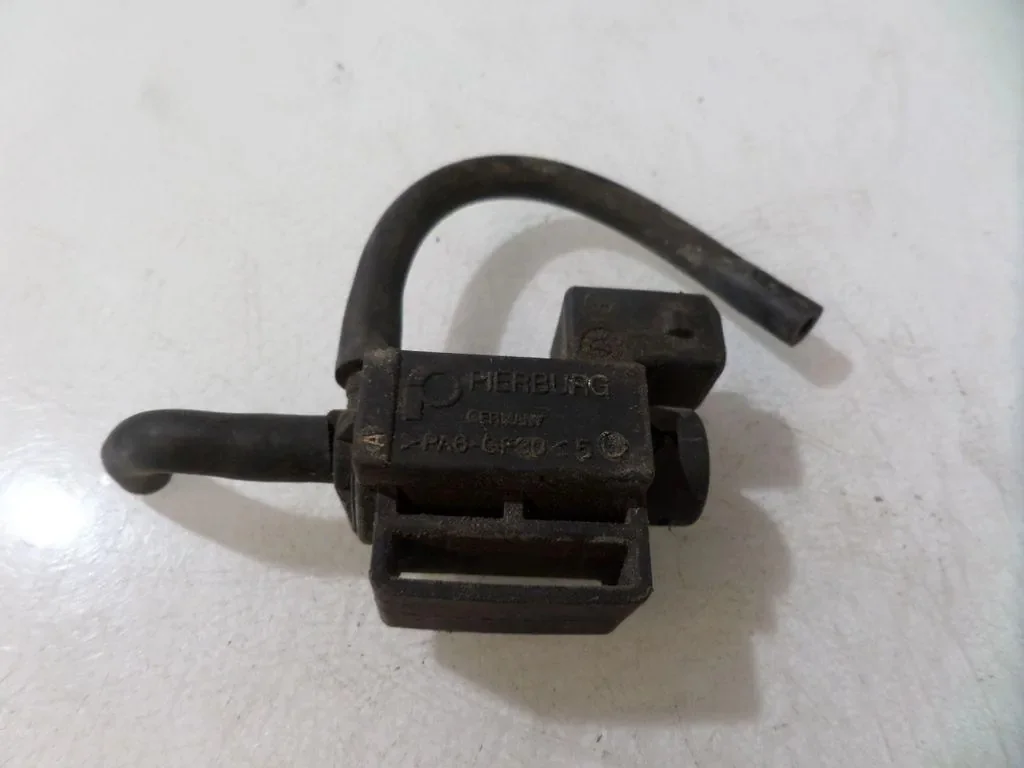 Magnetventil VW Passat B7 Alltrack 72240200