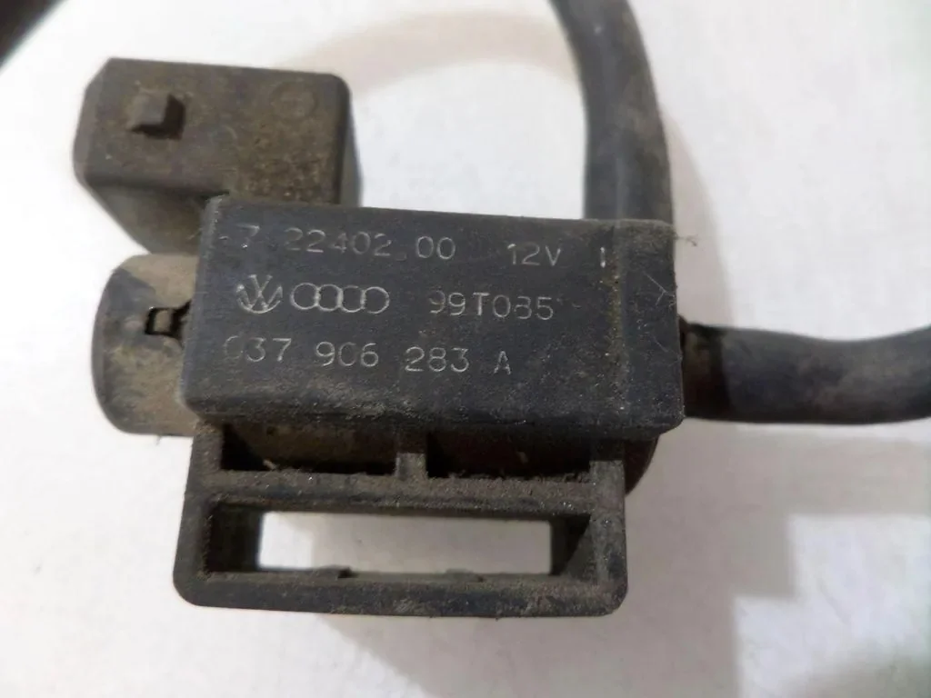 Magnetventil VW Passat B7 Alltrack 72240200 image 3