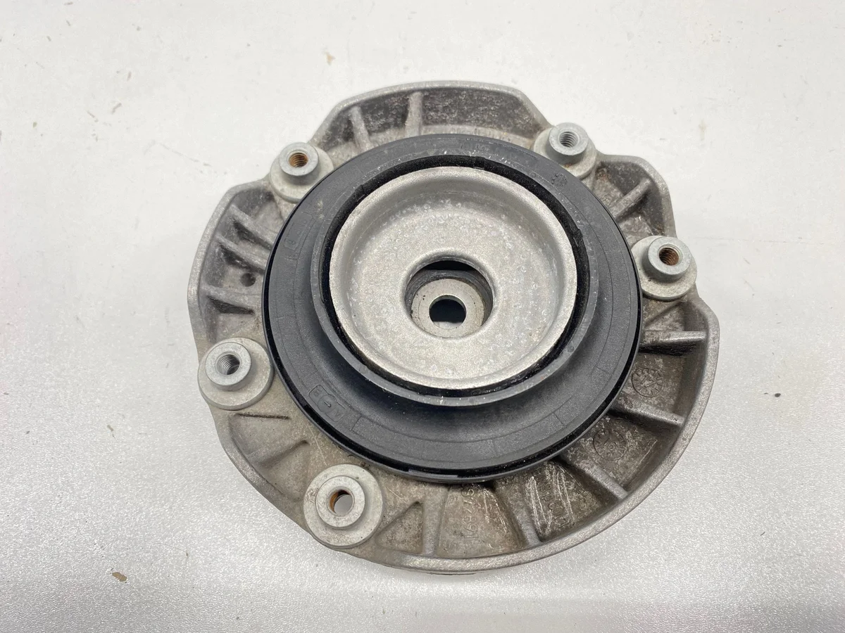 BMW X1 F48 F45 X2 F39 F46 Dämpferhalterung image 3