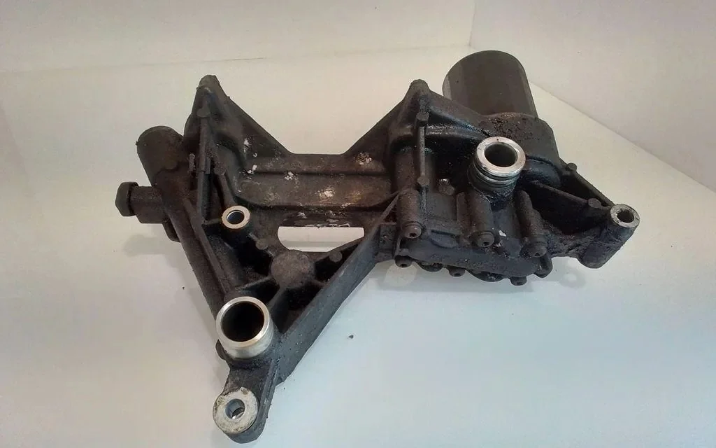 Oljefilterhus Porsche 4.5 V8 94810720203