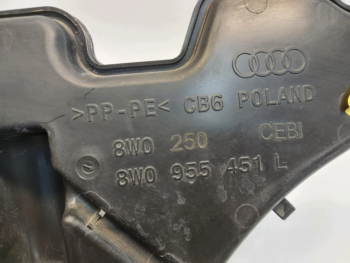 Audi A4 B9 pesunestesäiliö 8W9 image 3