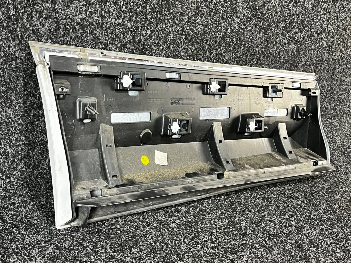 VW Tiguan 2018 Bakdörrlist Vänster 5NA854949M image 5