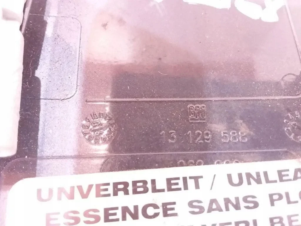Bränslepåfyllningslucka Opel Zafira B 13129588 image 3