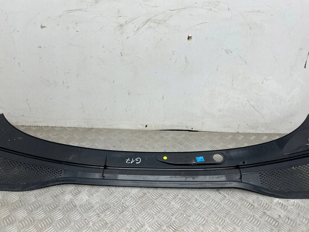 Plastique essuie-glace AUDI Q4 SUV 11C819401 image 4