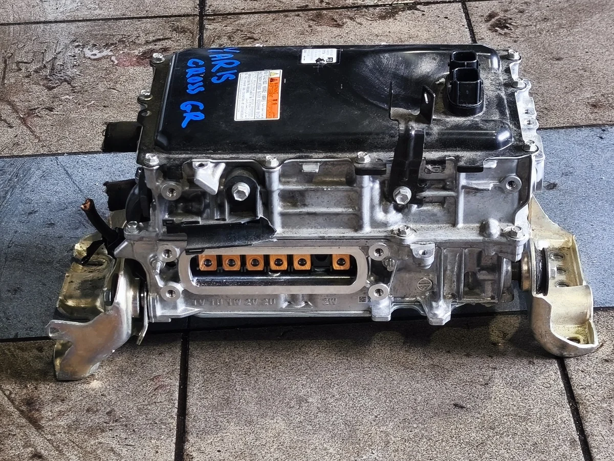 Toyota Yaris Cross 1.5 Hybrid Inverter