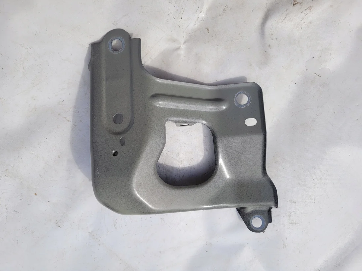 Support phare gauche Tesla Model Y 1487491-00-A image 2