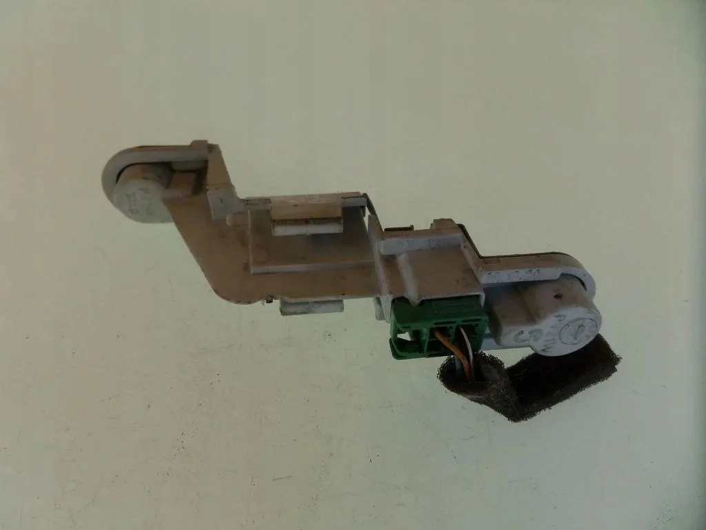 Volvo V50 2005 Rear Tail Light Insert image 3
