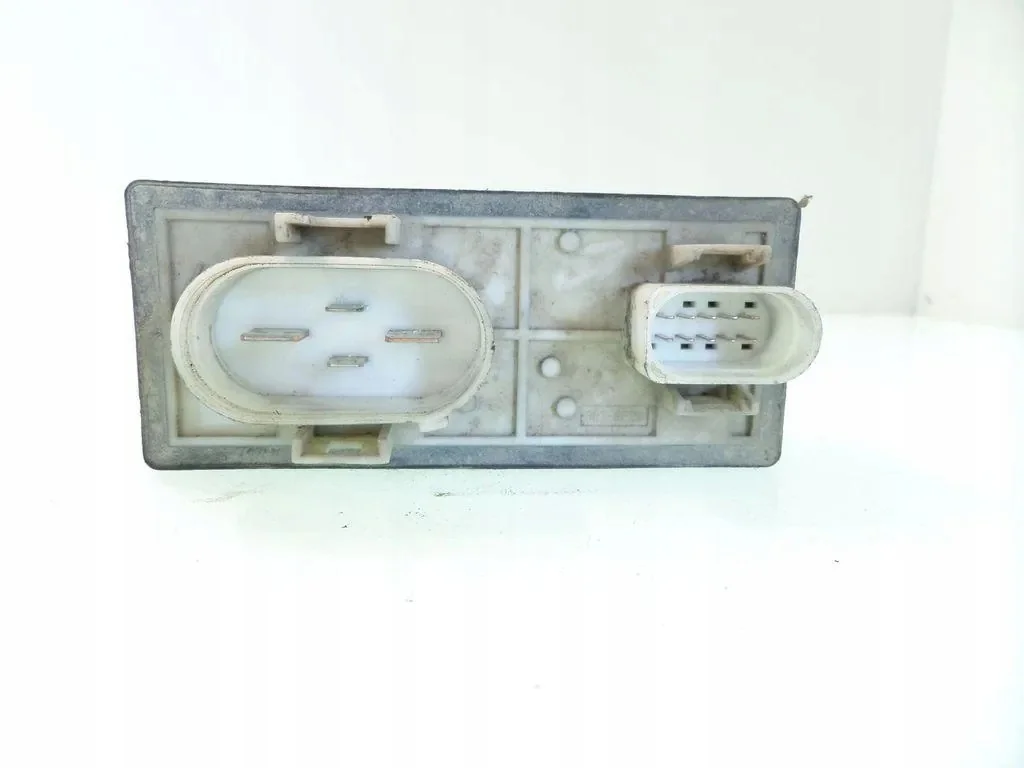 Radiator Fan Relay Audi A3 8L1 1.9 TDI Used