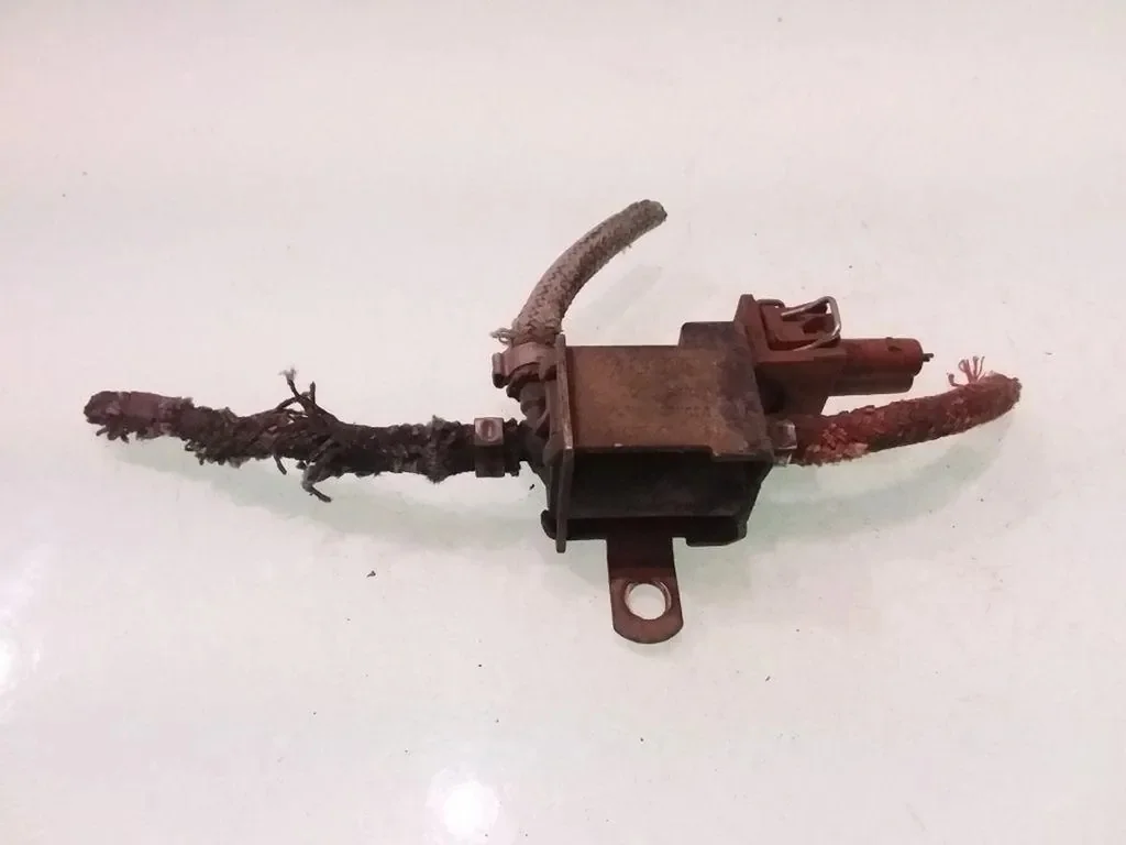Ford Galaxy 1998 Vacuum Solenoid Turbo Valve