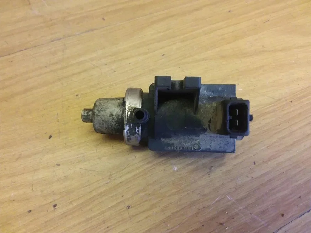 Électrovanne Turbo VW Golf IV 2000 image 3