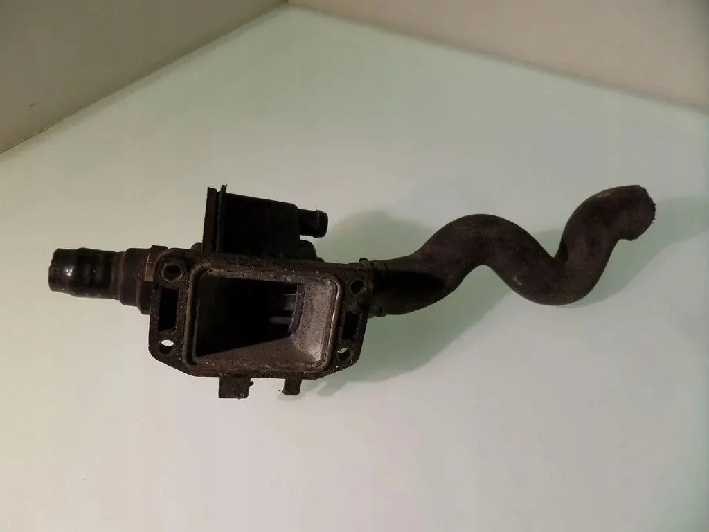 Corpo termostato Peugeot 306 Hatchback 00027101D