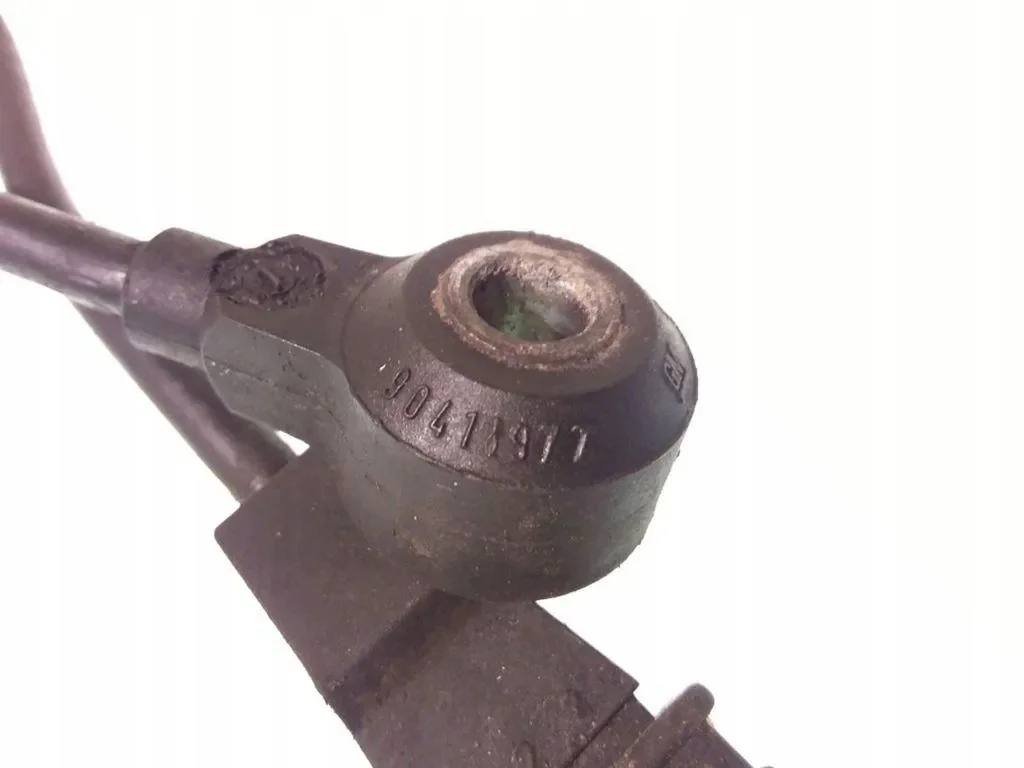 Opel Astra Calibra Knock Sensor 90411972 image 3