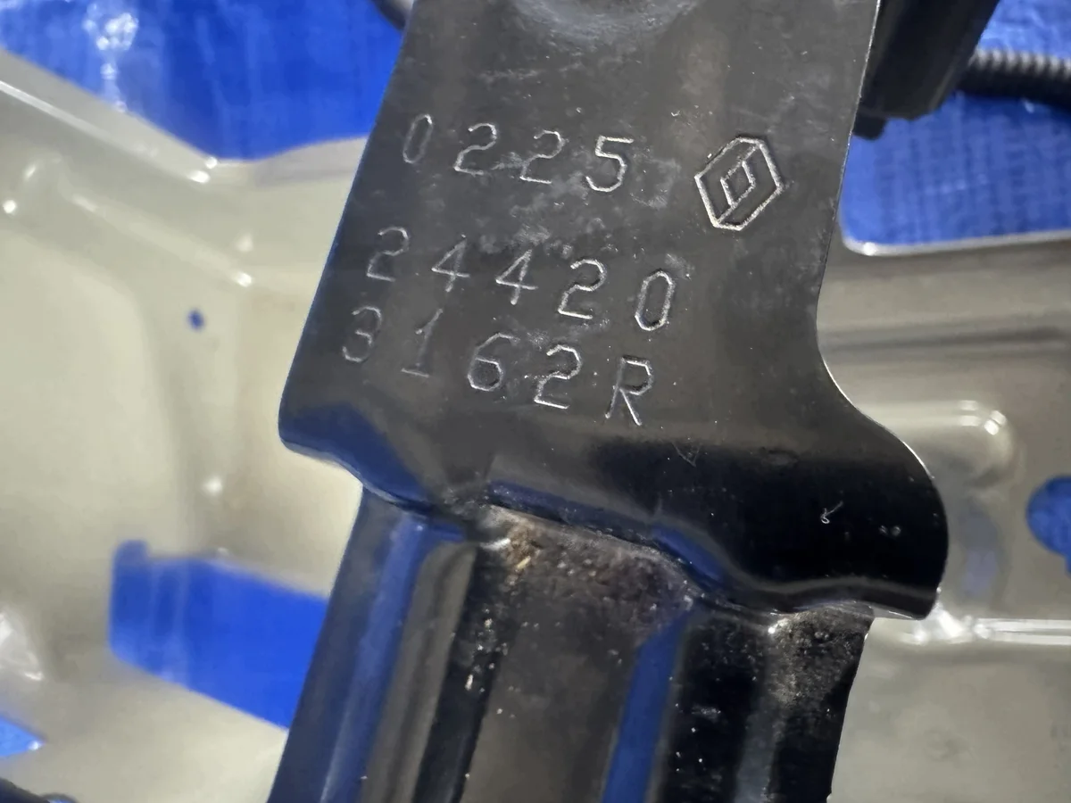 Base Suporte Bateria Renault Scenic E-Tech Usado image 3