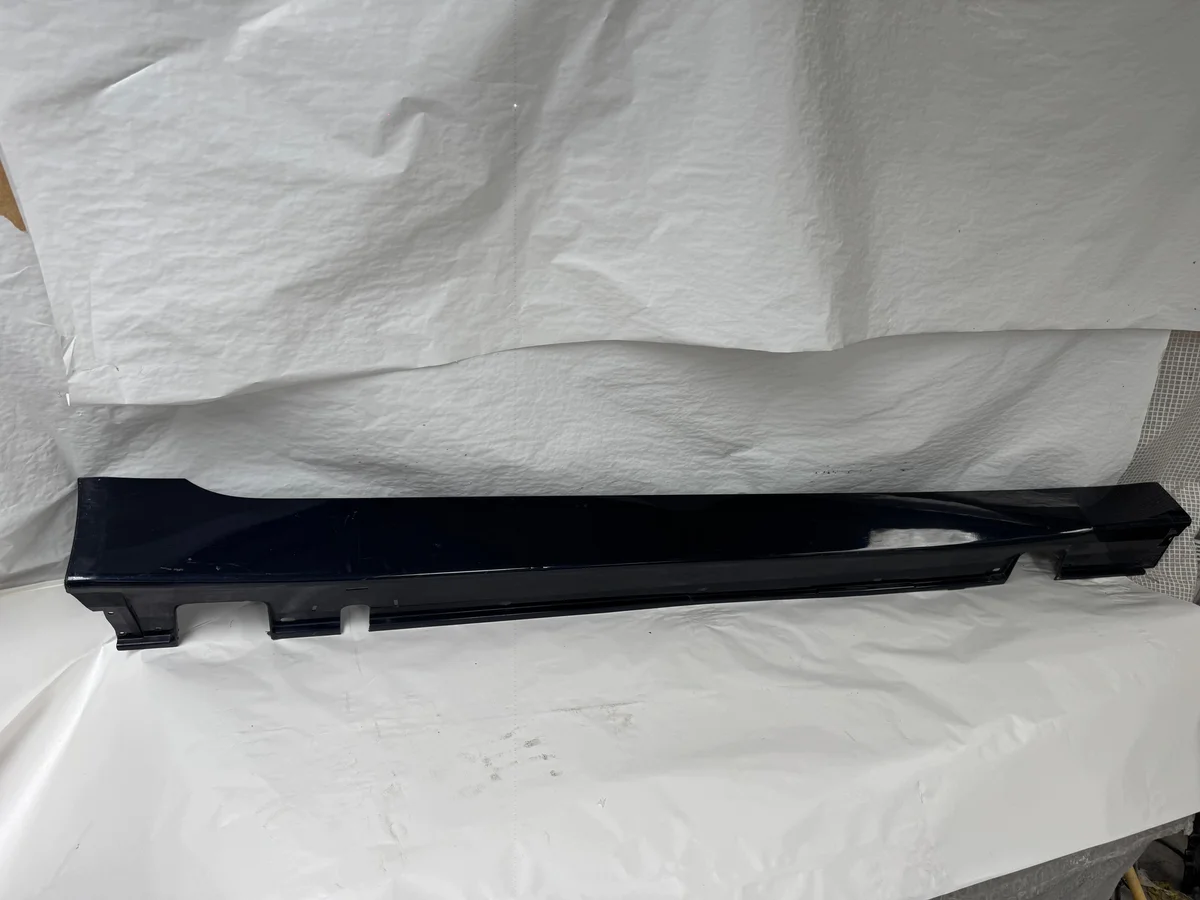 BMW E60 Right Rocker Panel Cover Used