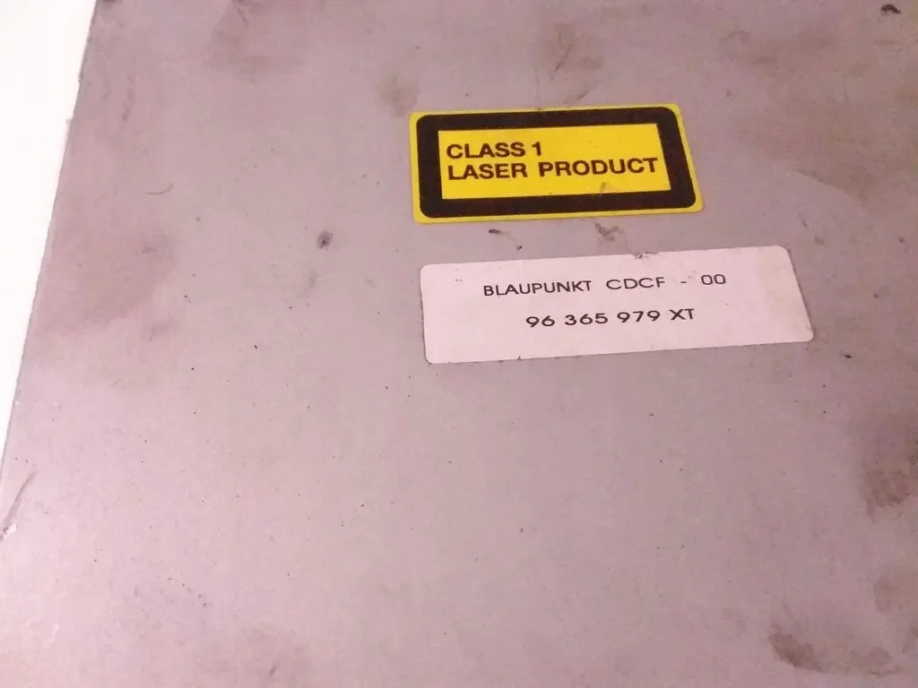 Peugeot 307 2001 CD Changer 96365979xt image 3