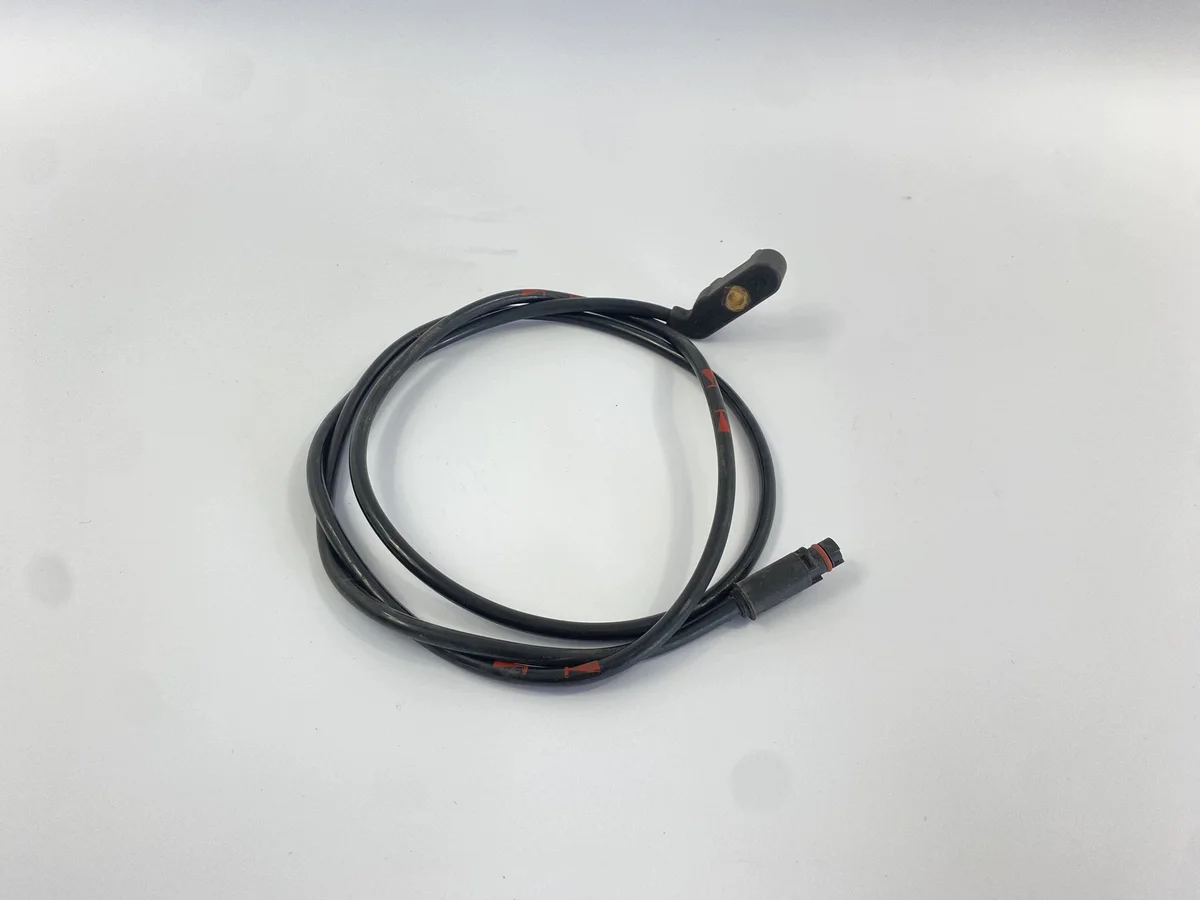 Sensor ASR Traseiro Direito W124 Usado image 6