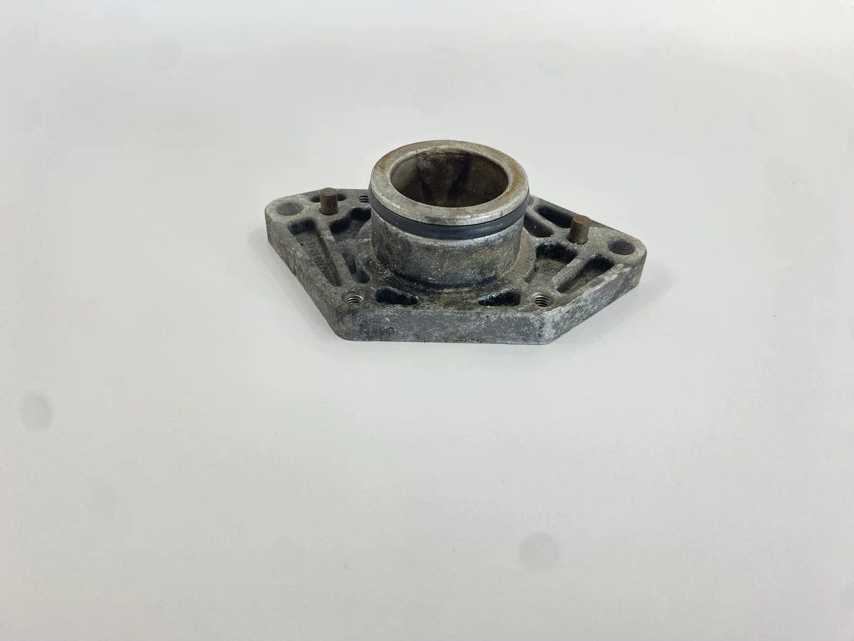 Mercedes W124 pomp flens 1022360645 image 3