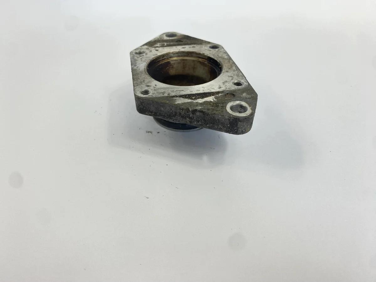 Mercedes W124 pomp flens 1022360645 image 10