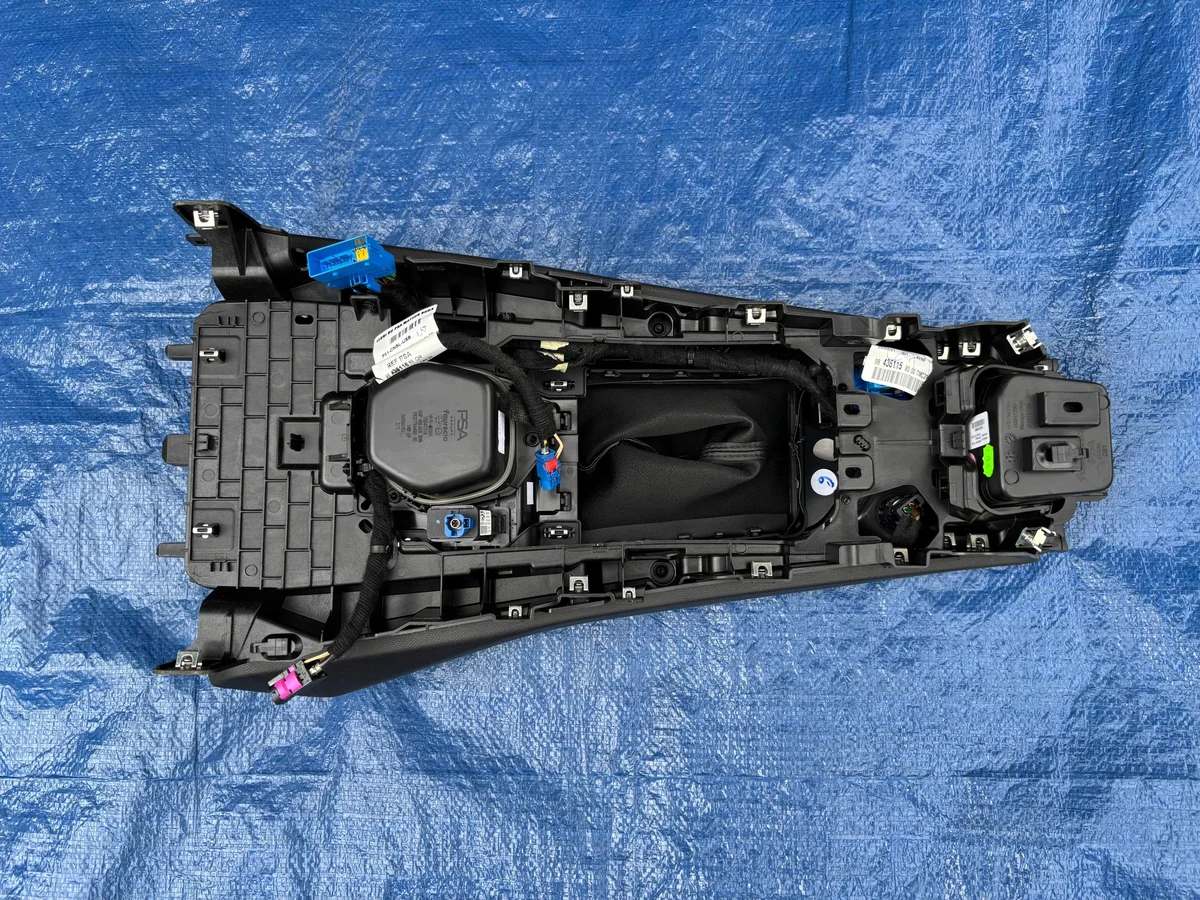 Peugeot 308 III T10 Middenconsole image 5