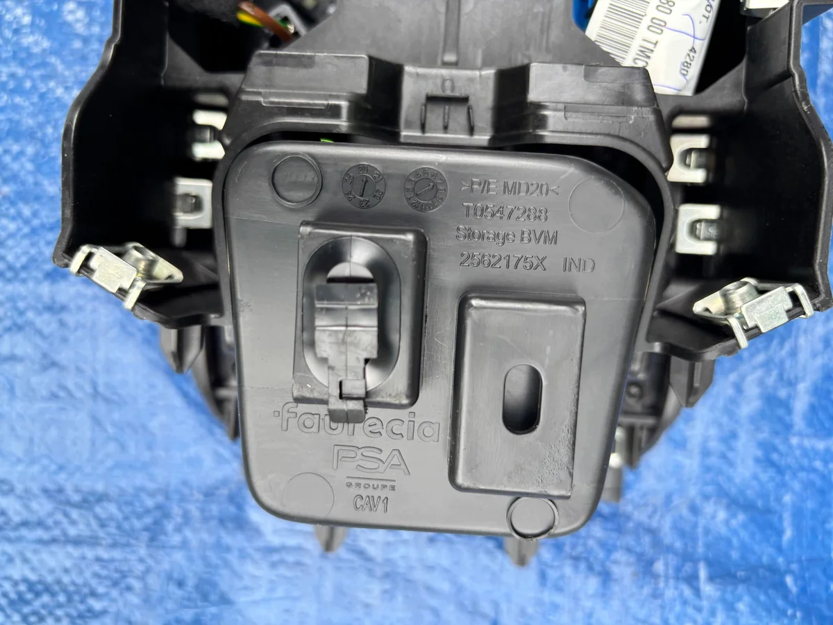 Peugeot 308 III T10 Middenconsole image 6