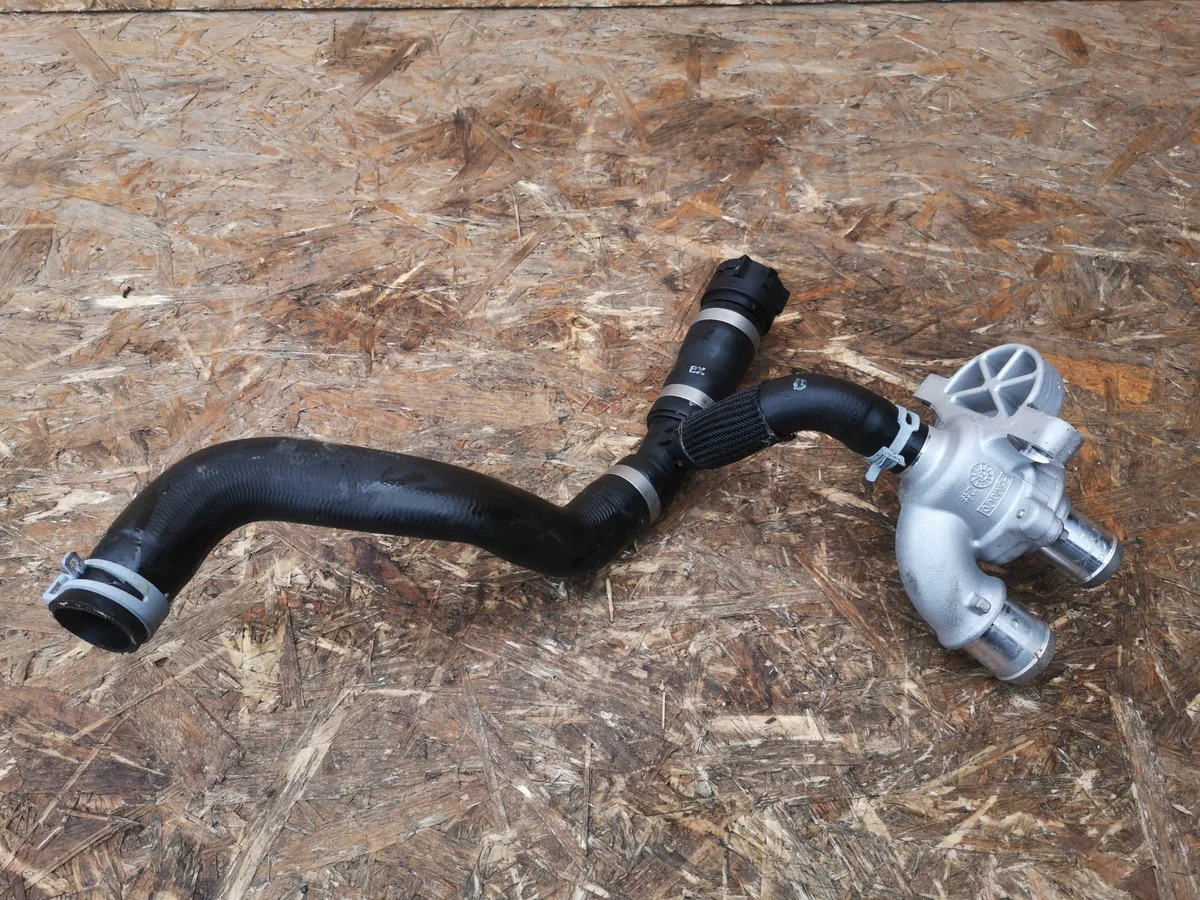 Obudowa Termostatu Ford Kuga Mk3 LX6E-8A587 image 6