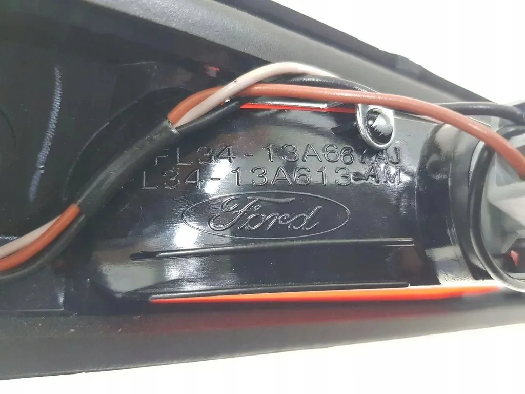 Troisième feu stop Ford F150 FL3413A667 image 3