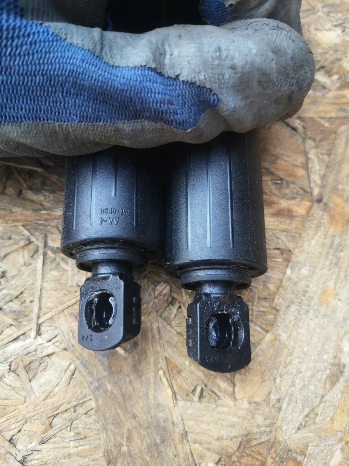 Sähköiset takaluukun nostimet Ford Kuga Mk3
