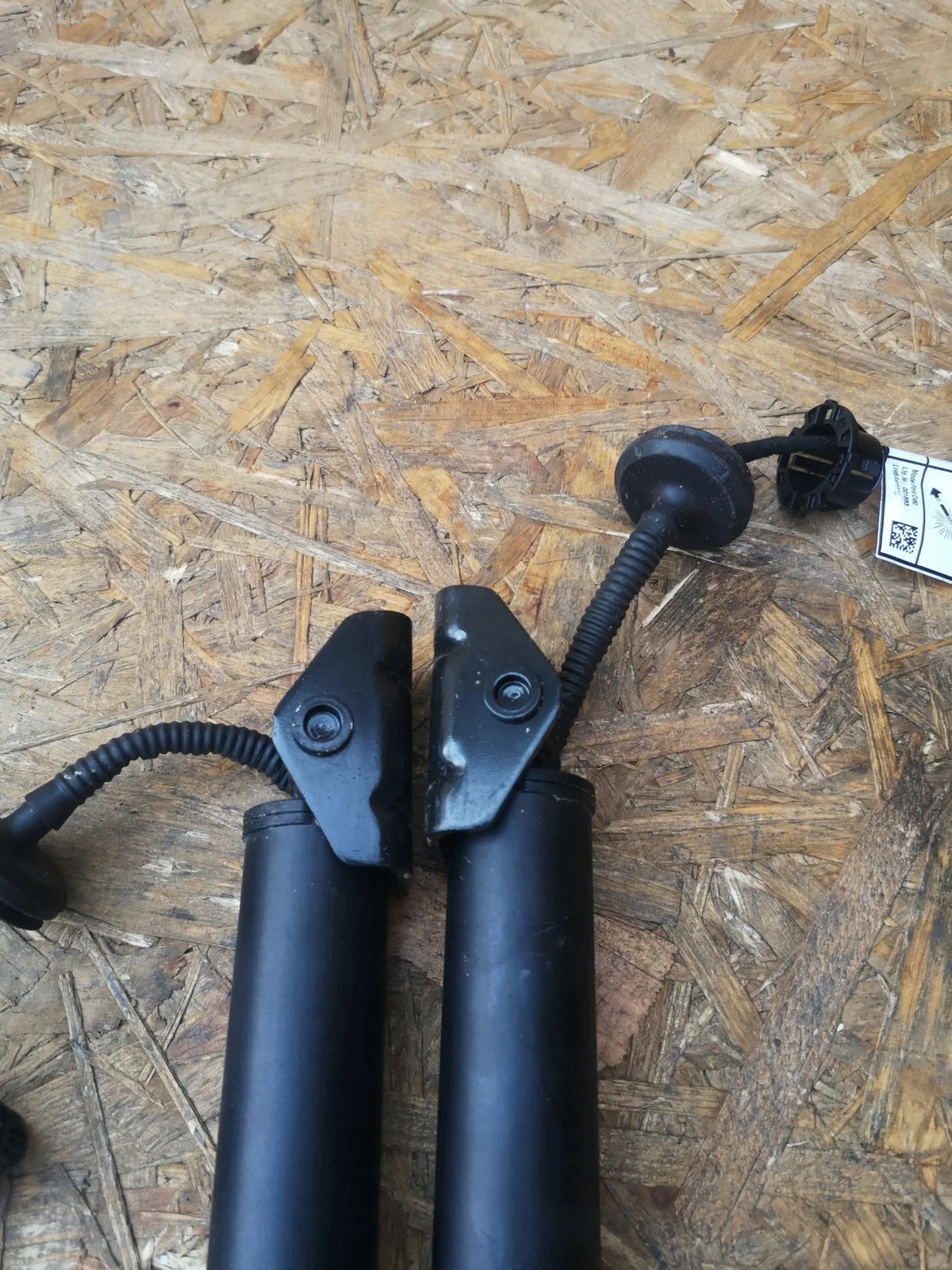 Elektr. Heckklappenlifter Ford Kuga MK3 LV4B-S402A54 image 4