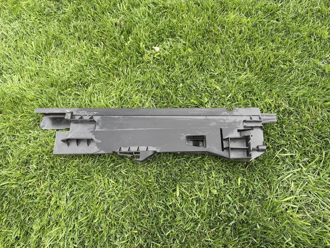 BMW X5 F15 X6 F16 Halterung Kühler R7001002