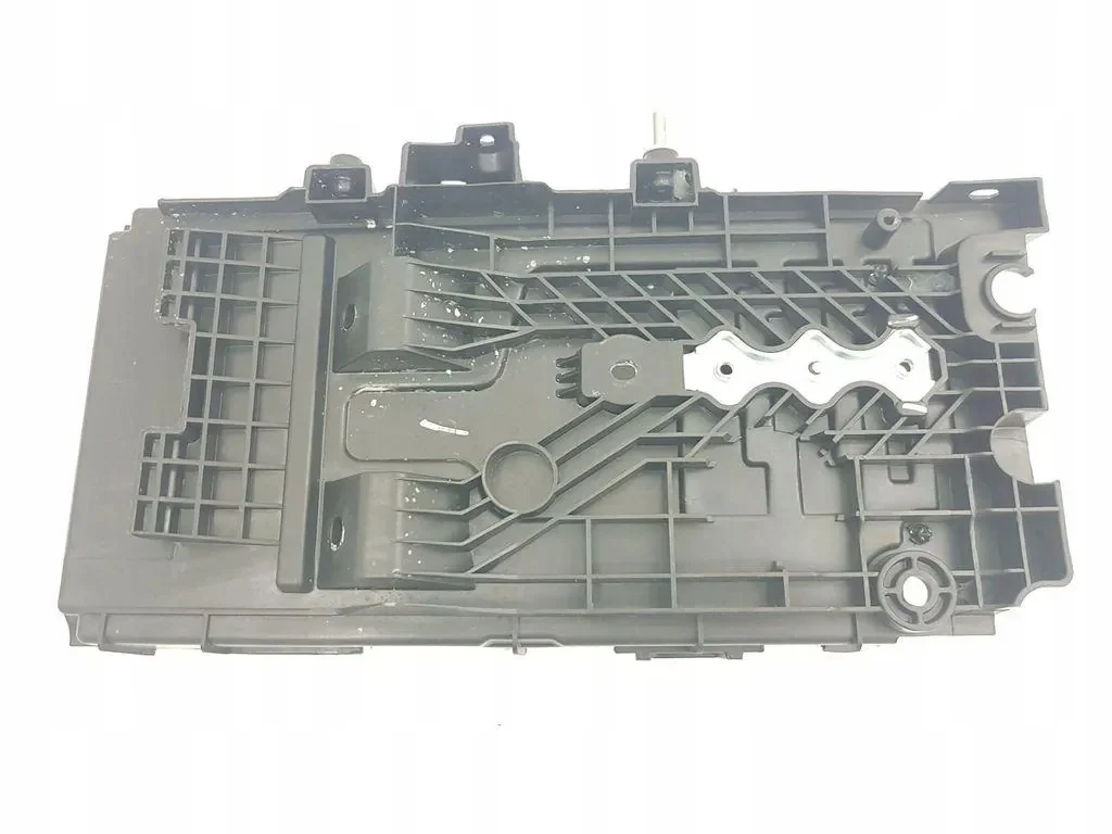 Akun teline Ford Mondeo V Sedan DG9310723