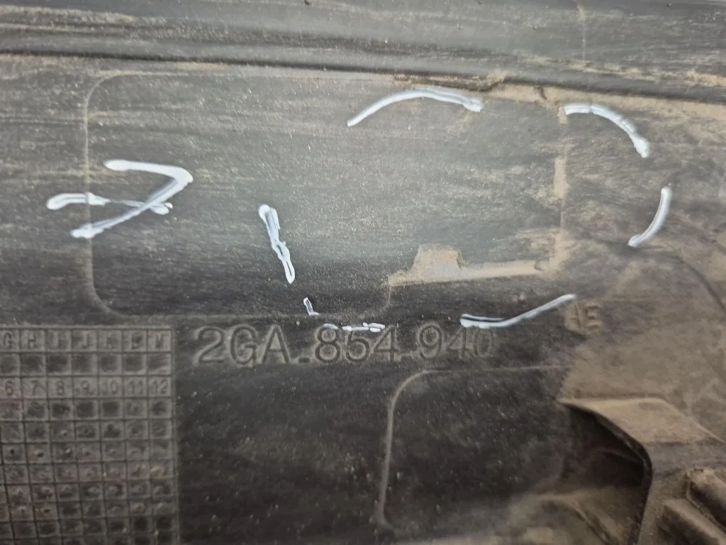 VW T-Roc 17- Türleiste Vorne Rechts Gebraucht image 7