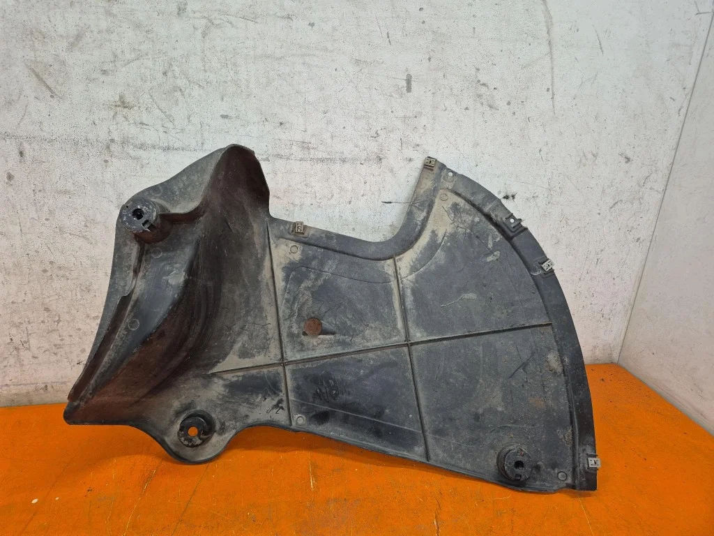 Skoda Scala 19- Unterbodenschutz Rechts Hinten image 4