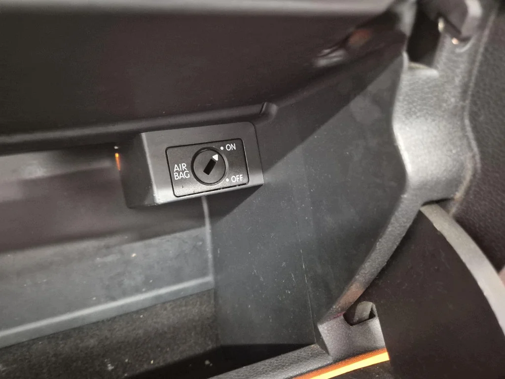 SKODA OCTAVIA II 08-13 Handschuhfach vorne image 7