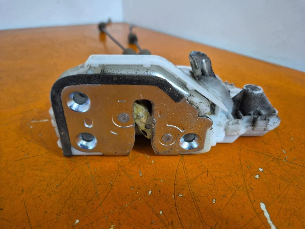 Türschloss vorne rechts Honda Civic 8 07-12 image 3
